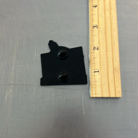 Chainsaw Man Aki Pin - Picture 3 of 3